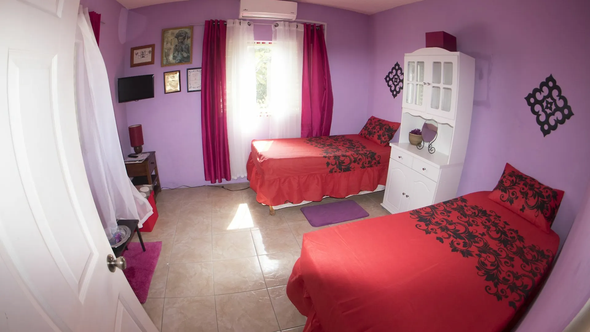 דירות אוצ'ו ריוס Celebrity Yoga & Healing Retreat 0*,